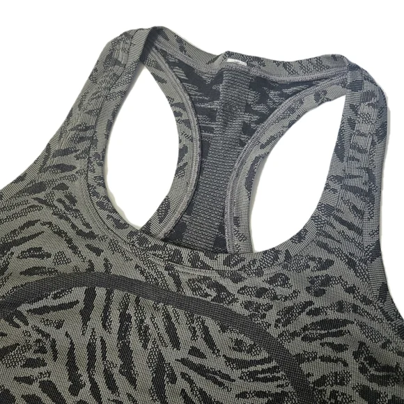 NWOT Lululemon Razor Back Tank Top - Picture 2 of 6